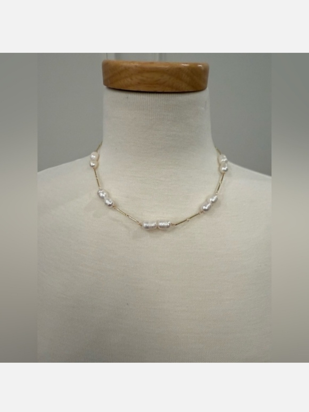 Nordstrom White Pearl & Gold Necklace